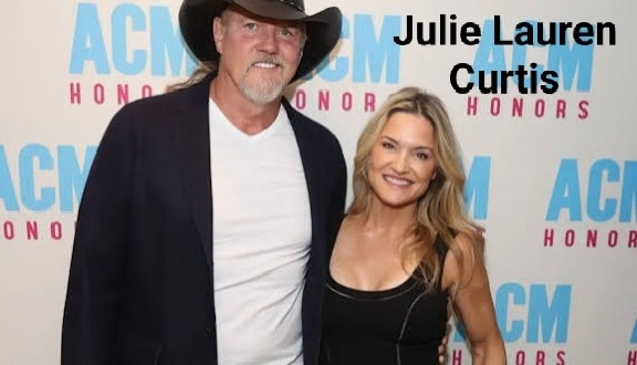 Julie Lauren Curtis